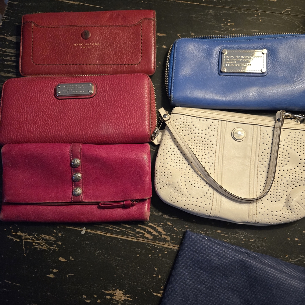 Marc Jacobs Red and Blue Leather Wallets & Cream Wristlet Set
